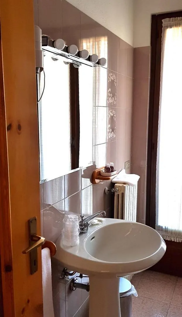Bed & Breakfast Bellaguarda Rooms 10Min Da Tirano Tovo di Sant'Agata